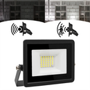 Refletor LED 20W Bivolt com Sensor de Presença - Prova D'Água